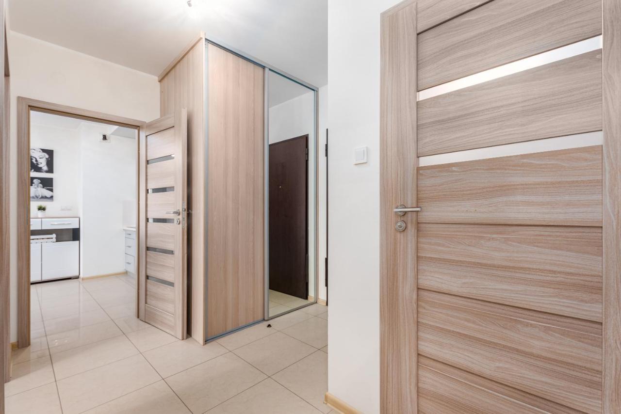 Al Krakowska 291A By Homeprime Warschau Exterior foto
